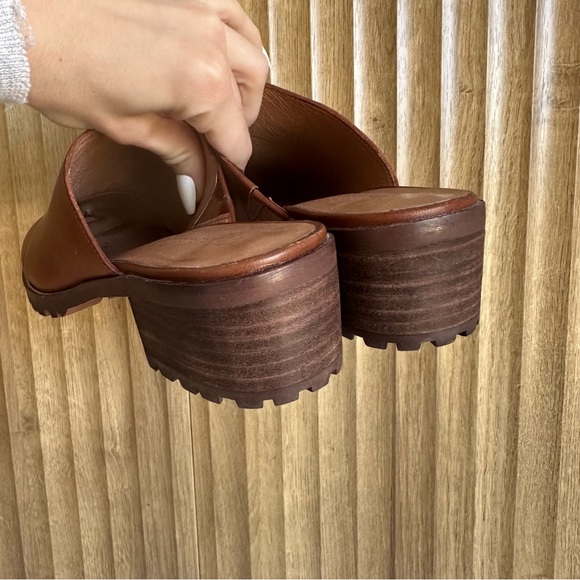 MADEWELL Mindy Lugsole Mule Heeled Shoes Neutral Brown - Picture 4 of 6